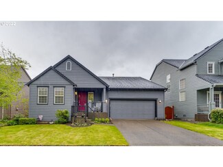 15331 SE Kensington Dr, Clackamas, OR 97015