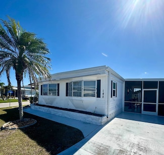 148 Camellia St, Nokomis, FL 34275