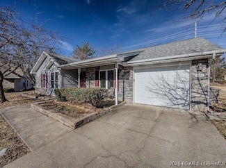 895 Azalea Ct, Osage Beach, MO 65065
