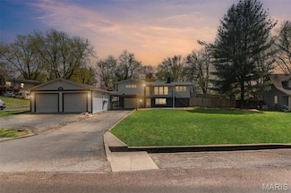 32 Marlo Dr, Belleville, IL 62226
