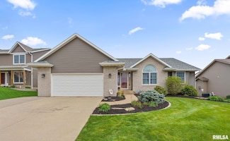 2025 Ashford Rd, Bettendorf, IA 52722