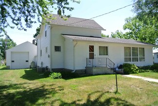 4684 Goldenrod Ave, Toeterville, IA 50481