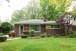 20618 Woodside St, Harper Woods, MI 48225