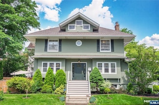 182 Valley Rd, Montclair, NJ 07042