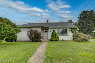 824 Weaver St, Montoursville, PA 17754