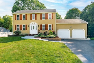 13 Laura Ln, Norton, MA 02766
