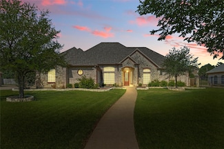 811 Shady Bend Dr, Kennedale, TX 76060