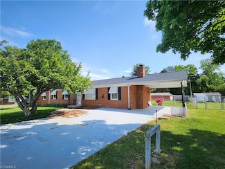 5511 MacY Grove Rd, Kernersville, NC 27284