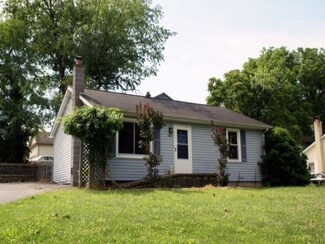 324 Ivanhoe Ave, Waynesboro, VA 22980