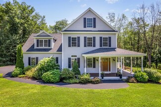 121 Foreside Rd, Cumberland Foreside, ME 04110