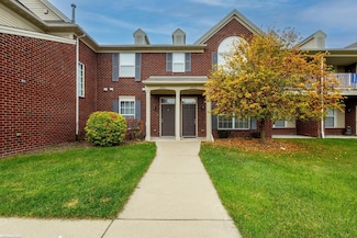 29828 Fox Run Cir Circles Unit 100, Warren, MI 48092