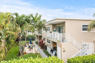 112 Tacoma Ln Unit 2, Riviera Beach, FL 33404