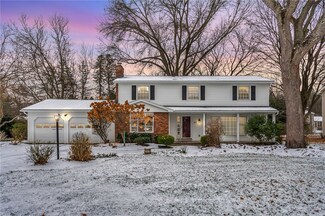 23 Glendower Cir, Pittsford, NY 14534