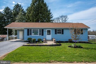 218 Barnett Ave, Waynesboro, PA 17268