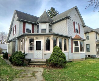 245 W Ohio Ave, Sebring, OH 44672