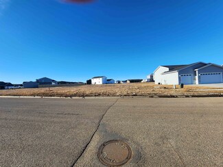 134 Mulberry Loop, Minot, ND 58703