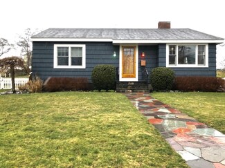 12 Flash Rd, Nahant, MA 01908