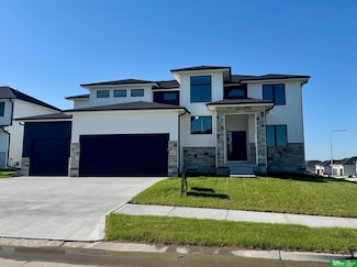 21143 Ellison Ave, Elkhorn, NE 68022