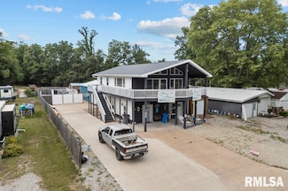 203 Railroad, New Boston, IL 61272