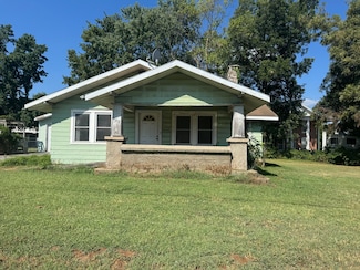 205 S Lillian Ave, Bolivar, MO 65613