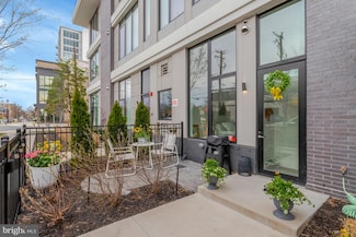 801 N Fairfax St Unit 136, Alexandria, VA 22314
