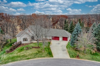 8186 Ideal Ct, Forest Lake, MN 55025