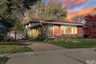 2176 N Westmoreland Dr, Palatine, IL 60074