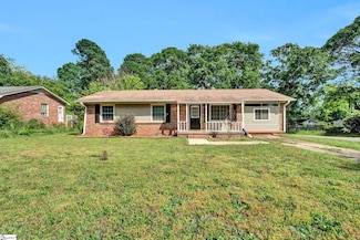 211 Skyline Rd, Greer, SC 29651