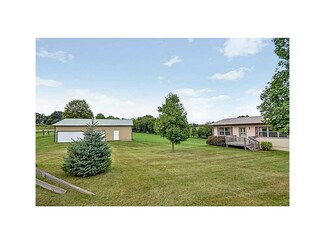 5956 160th Ave, Olin, IA 52320