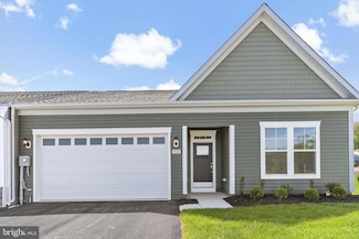 19601 Lavender Ln, Hagerstown, MD 21742