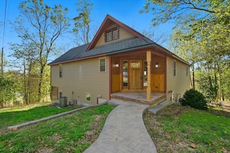 102 N Gaw St, Rocheport, MO 65279