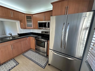 10757 NW 11th St, Pembroke Pines, FL 33026