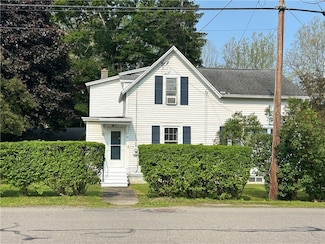 93 Plymouth St, Norwich, NY 13815
