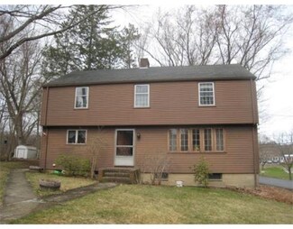 6 Concord St, Gloucester, MA 01930