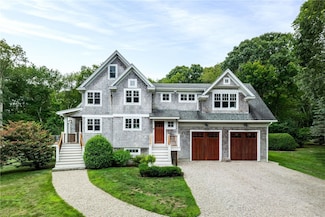 8 Indigo Point Rd, Wakefield, RI 02879