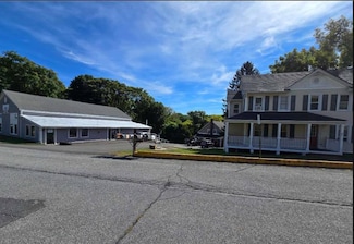 10-32 S Roberts Rd, Highland, NY 12528