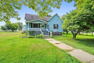 123 Terrace Ave, Marinette, WI 54143
