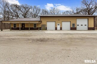 185 E Alconbury Rd, Metamora, IL 61548