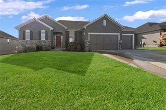 19415 W 200th Terrace, Spring Hill, KS 66083
