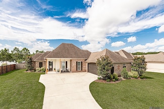 12440 Three Lakes Dr, Walker, LA 70785