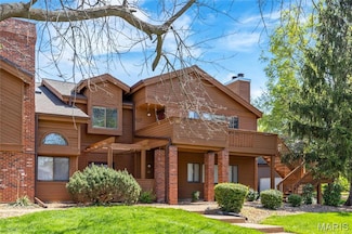 222 Hemingway Ln, Weldon Spring, MO 63304