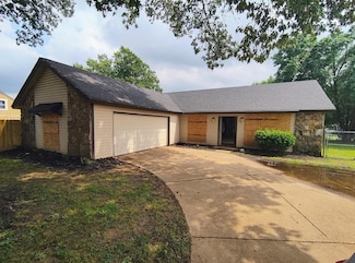 3469 Grey Bark Dr, Memphis, TN 38118
