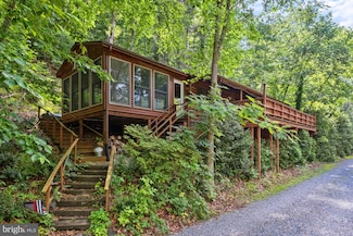 935 River Lodge Rd, Luray, VA 22835