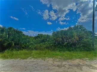3207 40th St W Unit 7, Lehigh Acres, FL 33971