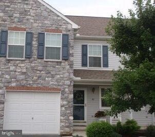 87 N Village Cir, Palmyra, PA 17078