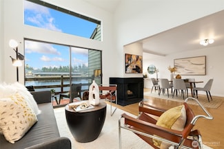 7 Lake Bellevue Dr Unit 208, Bellevue, WA 98005