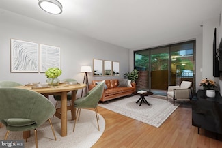1050 N Taylor St Unit 1103, Arlington, VA 22201