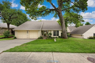 2309 Colchester Dr, Edmond, OK 73034
