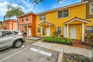 6749 Sienna Club Dr, Lauderhill, FL 33319