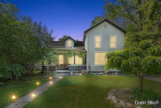 517 E Main St, Ionia, MI 48846